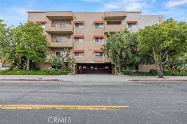 9610 Zelzah Avenue #306, Northridge, CA 91325