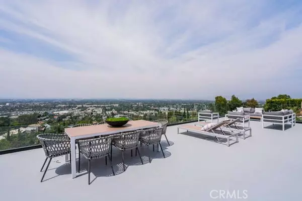 Sherman Oaks, CA 91423,3859 Sherwood Place