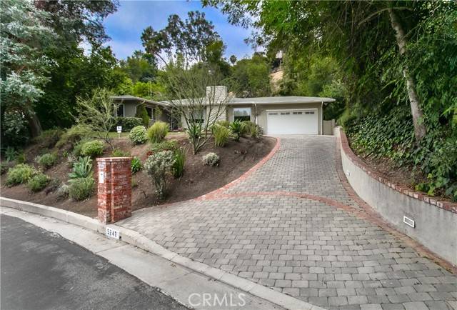 5247 Melvin Avenue, Tarzana, CA 91356