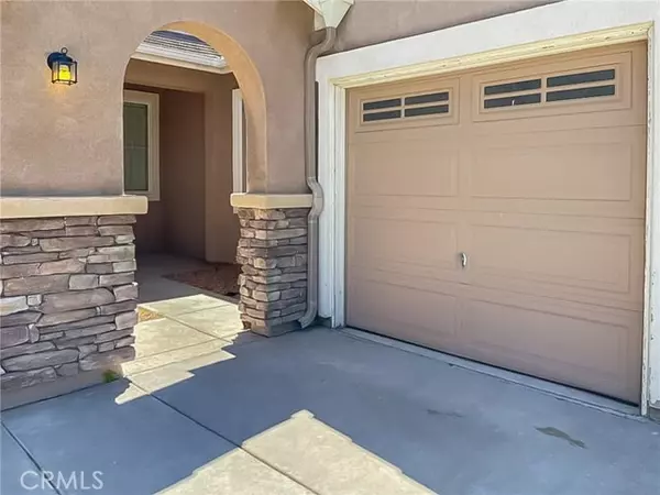 43876 Moccasin Place, Lancaster, CA 93536