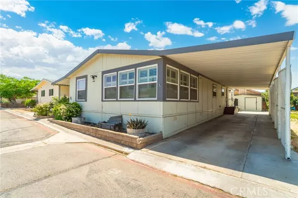 Lancaster, CA 93535,2330 E J8 #71