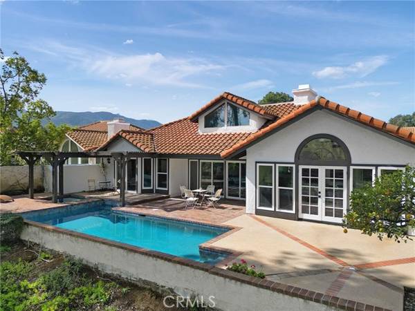 370 Cherry Hills Court, Thousand Oaks, CA 91320