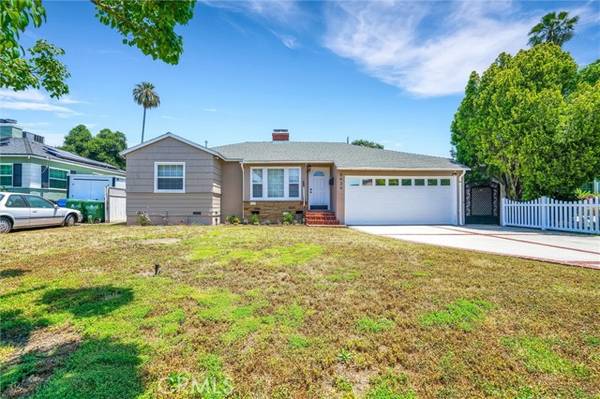 6434 Montgomery Avenue, Lake Balboa, CA 91406