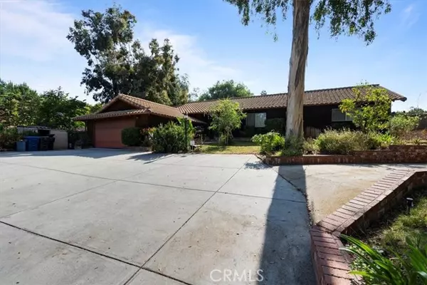 Simi Valley, CA 93065,1094 Hacienda Drive