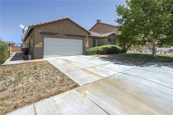 6041 Oak Fence Lane, Lancaster, CA 93536