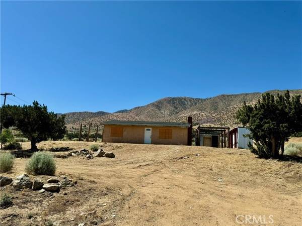 11220 Linda Mesa Road, Juniper Hills, CA 93543