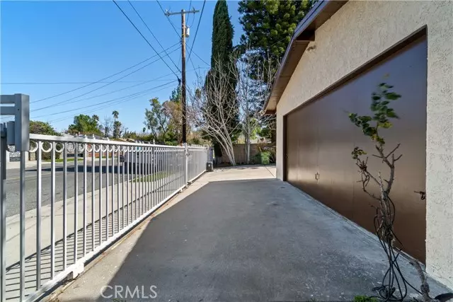 7958 Tampa Avenue, Reseda, CA 91335