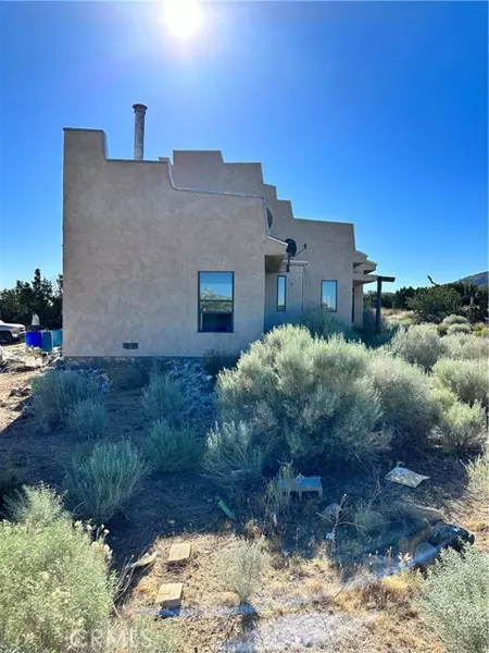 19750 Panorama Road, Llano, CA 93544