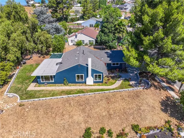 27343 Garza Drive, Saugus, CA 91350