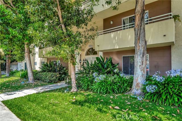 4358 Mammoth Avenue #6, Sherman Oaks, CA 91423