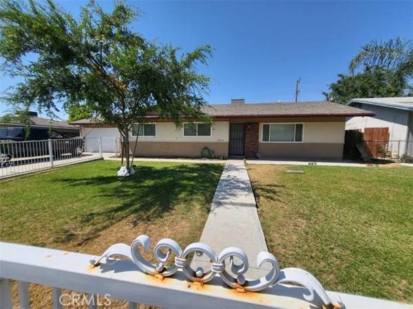 8804 Ponderosa Avenue, Bakersfield, CA 93306