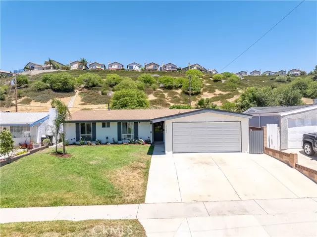 27384 Crossglade Avenue, Canyon Country, CA 91351