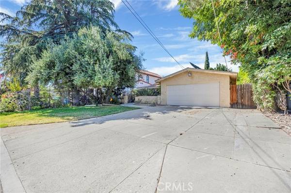 15455 Wyandotte Street, Van Nuys, CA 91406