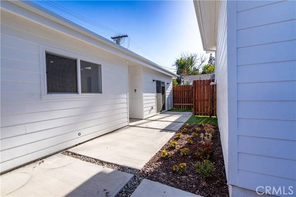 12424 Albers Street, Valley Village, CA 91607