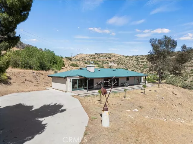 9200 Old Stage Road, Agua Dulce, CA 91390