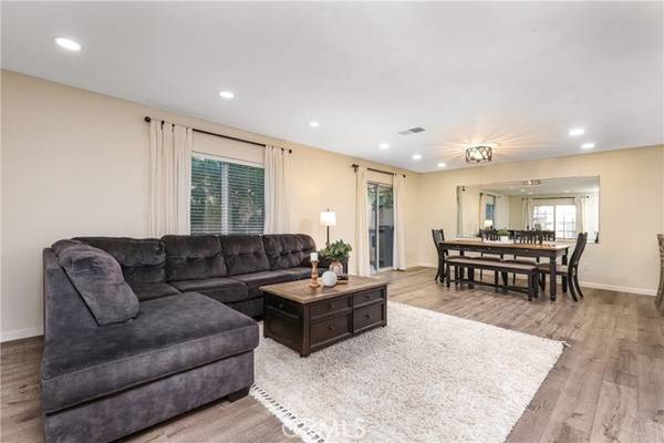 25132 Steinbeck Avenue #B, Stevenson Ranch, CA 91381