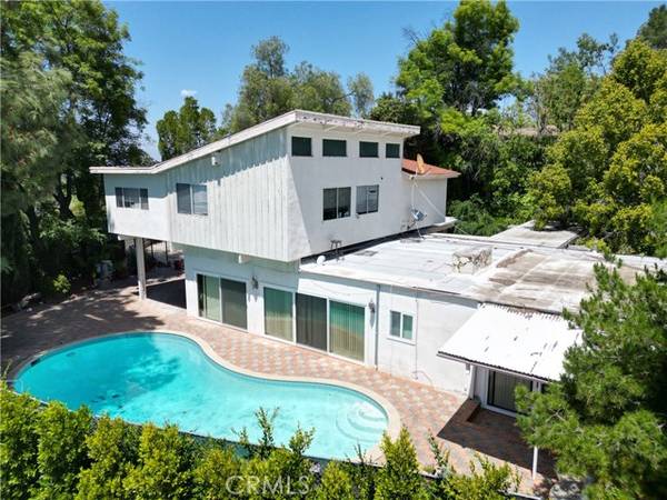 15813 High Knoll Road, Encino, CA 91436