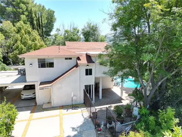 Encino, CA 91436,15813 High Knoll Road