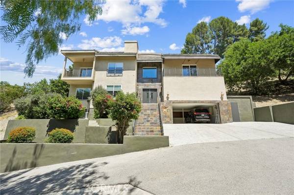 5038 Tendilla Avenue, Woodland Hills, CA 91364