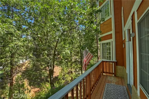 Lake Arrowhead, CA 92352,995 Teakwood Drive