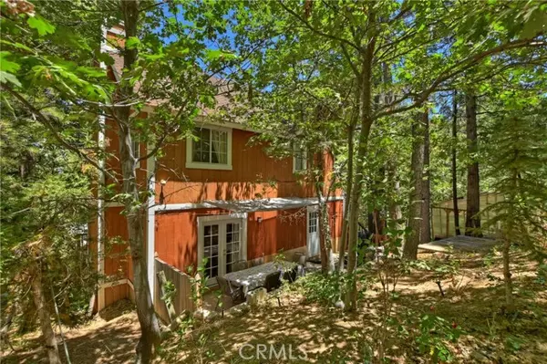 Lake Arrowhead, CA 92352,995 Teakwood Drive