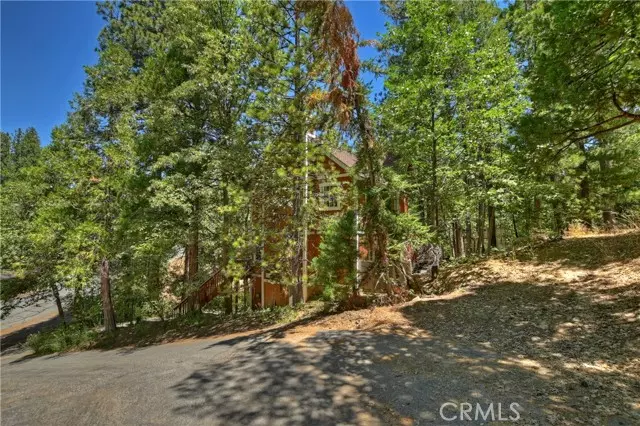 Lake Arrowhead, CA 92352,995 Teakwood Drive