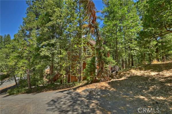 995 Teakwood Drive, Lake Arrowhead, CA 92352