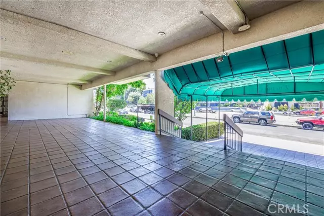 5460 White Oak Avenue #A331, Encino, CA 91316