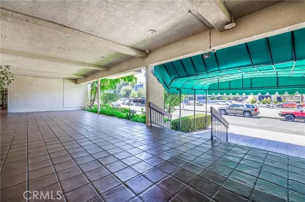 Encino, CA 91316,5460 White Oak Avenue #A331