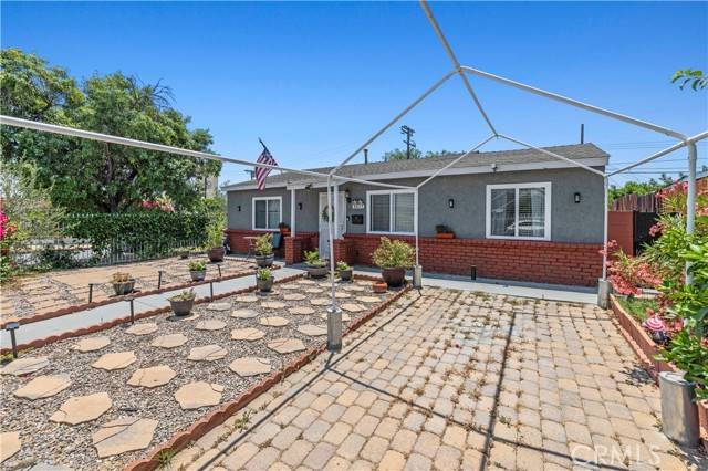 8417 Lehigh Avenue, Sun Valley, CA 91352