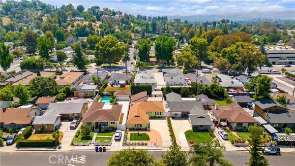 5233 Don Pio Drive, Woodland Hills, CA 91364