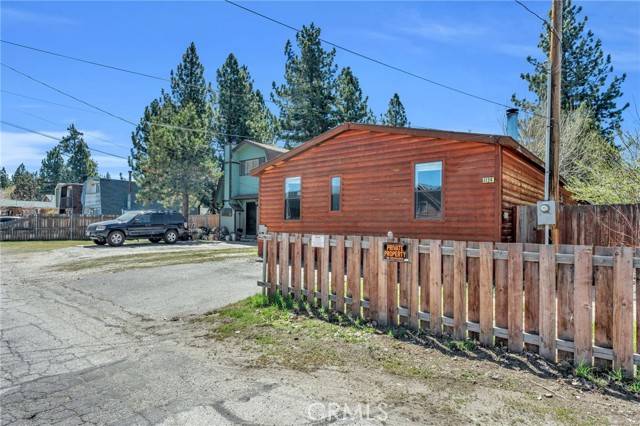 1124 W Country Club Boulevard, Big Bear City, CA 92314