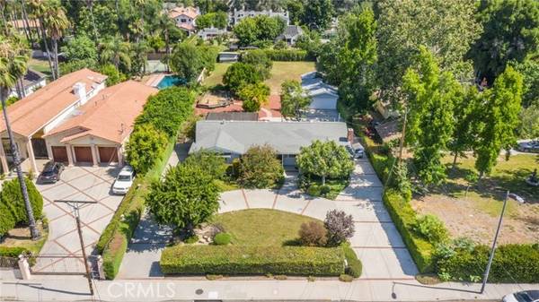 23453 Burbank Boulevard, Woodland Hills, CA 91367