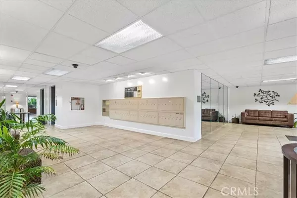 Sherman Oaks, CA 91403,4700 Natick Avenue #310