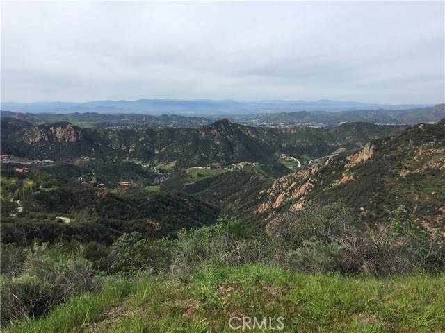 5 Kanan Road, Agoura Hills, CA 91301