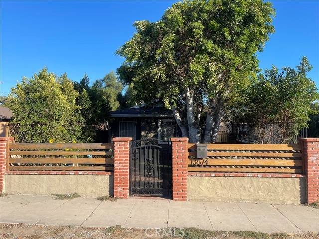 13574 Sayre Street, Sylmar, CA 91342