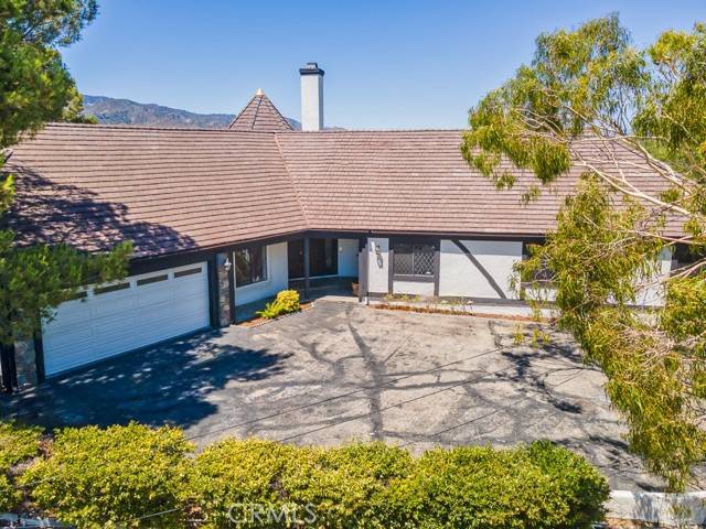 23161 8th Street, Newhall, CA 91321