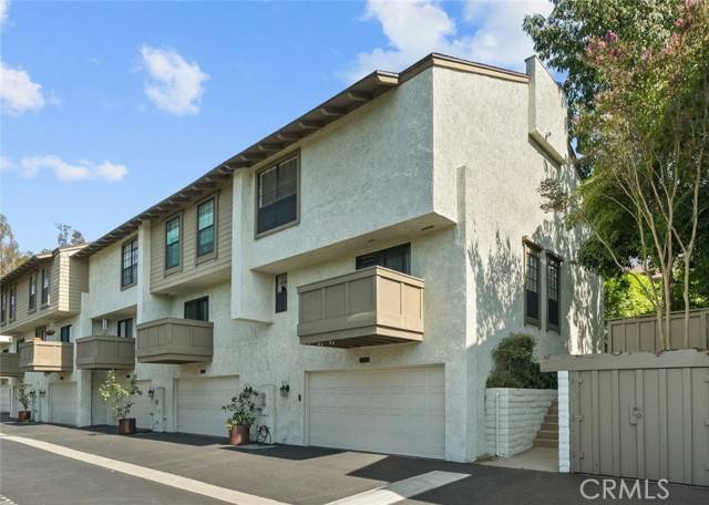 1202 Indiana Avenue #10, South Pasadena, CA 91030