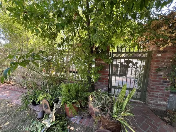 Winnetka, CA 91306,8351 Quartz Avenue