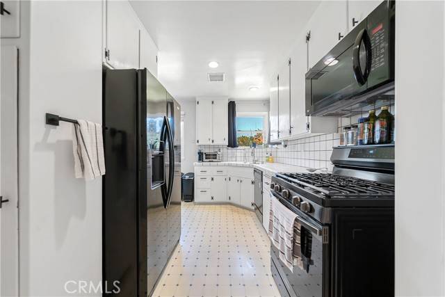 Tarzana, CA 91335,6203 Calvin Avenue