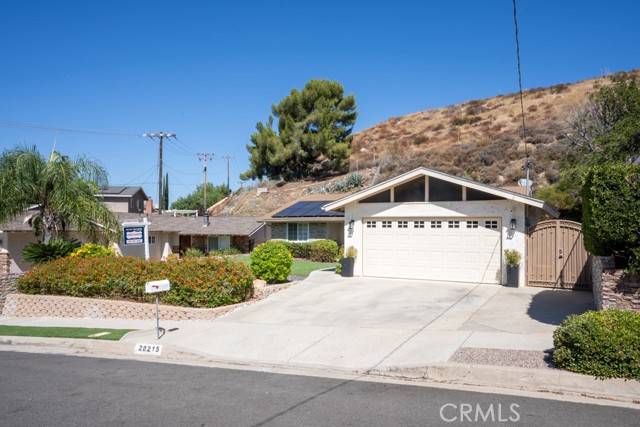 28215 Enderly Street, Canyon Country, CA 91351