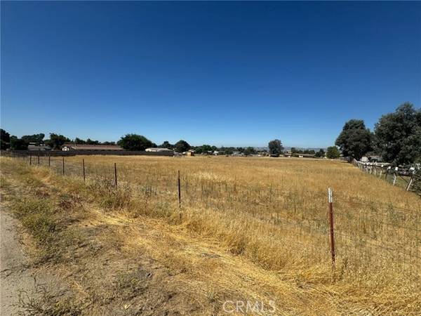 Paso Robles, CA 93446,5195 Whispering Oak