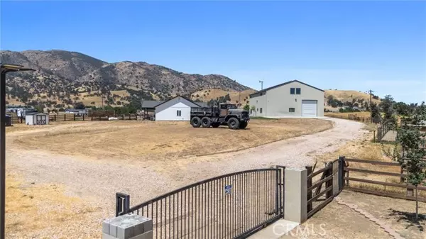 Tehachapi, CA 93561,21736 Pinon Canyon Road