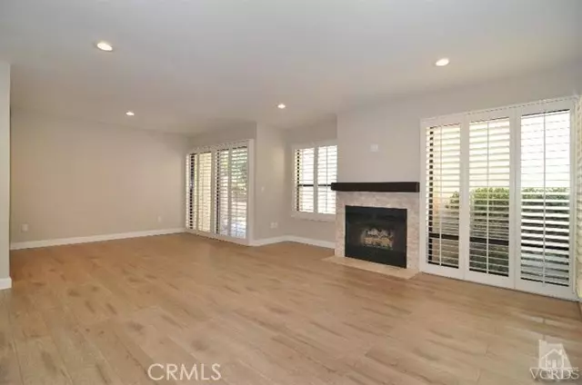 Calabasas, CA 91302,4267 Las Virgenes Road #4