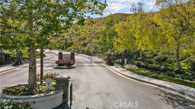 16311 Mountain Lane, Canyon Country, CA 91387