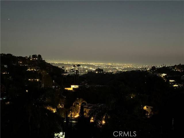 7420 Mulholland Drive, Los Angeles, CA 90046