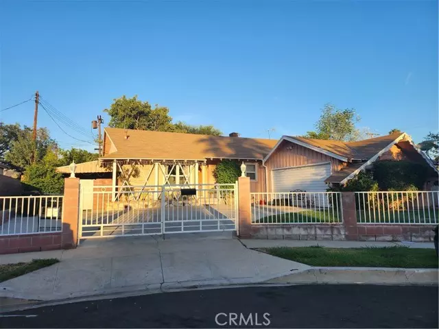 8300 Capps Avenue, Northridge, CA 91324