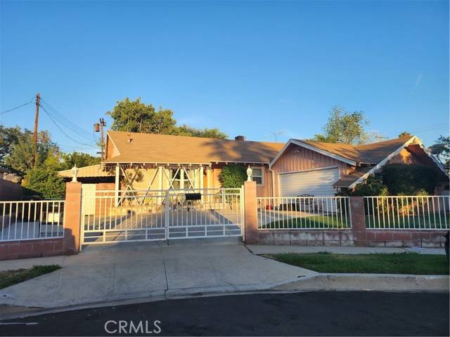 8300 Capps Avenue, Northridge, CA 91324