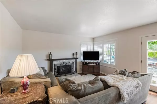 Valencia, CA 91354,27754 Pine Cove Circle