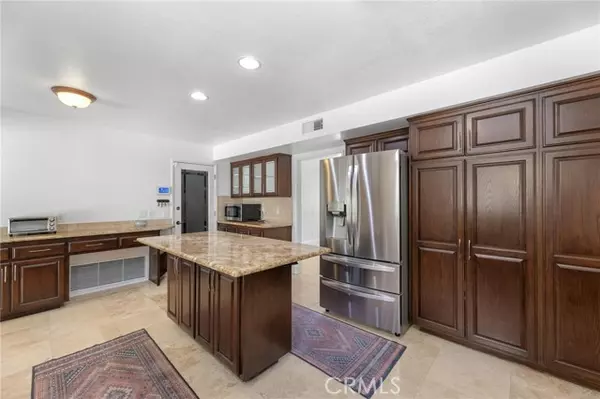 Woodland Hills, CA 91367,5869 Eilat Place